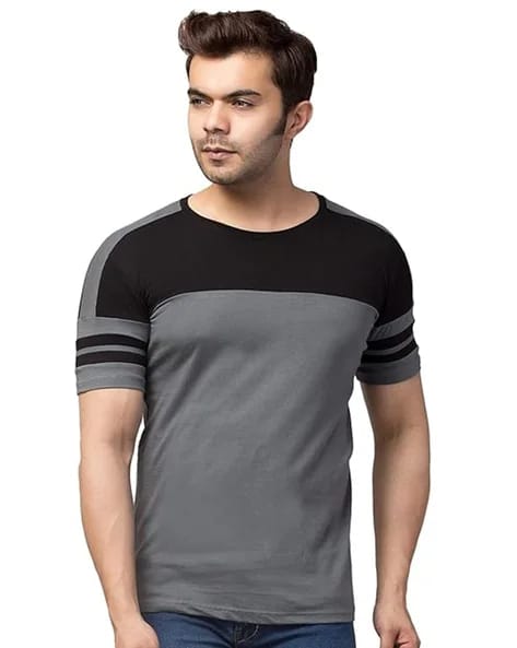 Men Colourblock Regular Fit T-Shirt