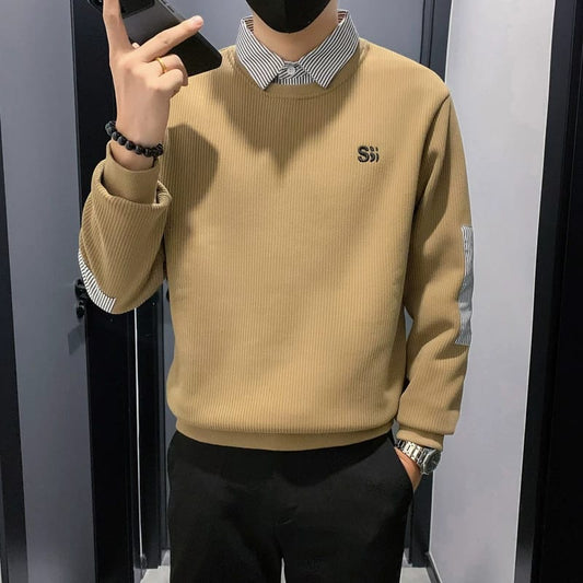 Dual-Tone Collar Knit Sweatshirt