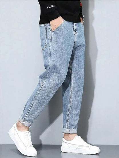 Men's Tapered Fit Mid Rise Casual Stretchable Denim Carrot Jeans