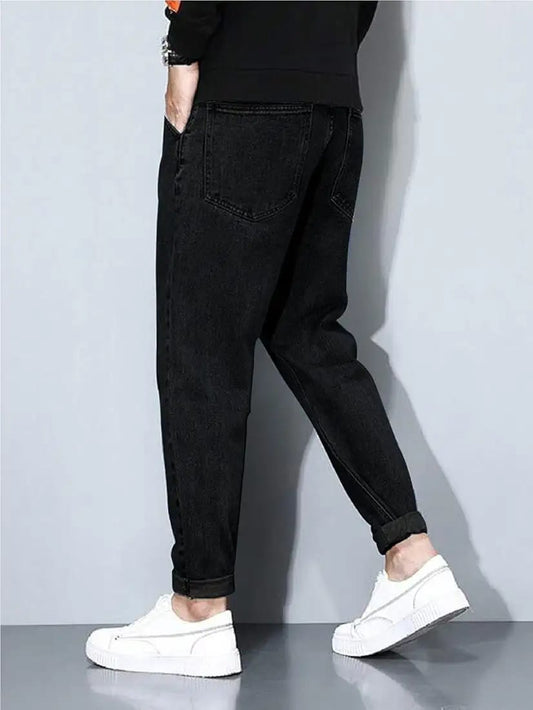 Men's Tapered Fit Mid Rise Casual Stretchable Denim Carrot Jeans_1