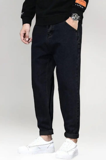 Men's Tapered Fit Mid Rise Casual Stretchable Denim Carrot Jeans_1